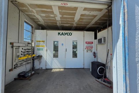 Commercial property in Fort Myers, Florida 111.48 sq.m. № 2430904 - photo 11