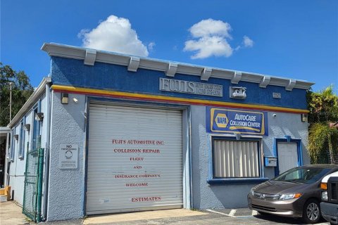 Commercial property in Fort Myers, Florida 111.48 sq.m. № 2430904