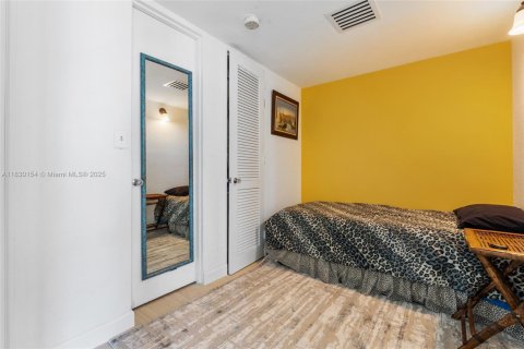 Condo in Miami Beach, Florida, 2 bedrooms № 1934691 - photo 10