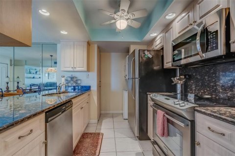 Condo in Clearwater, Florida, 2 bedrooms  № 1916533 - photo 7