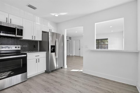 Appartement à louer à Dania Beach, Floride: 2 chambres, 85.84 m2 № 1987293 - photo 3