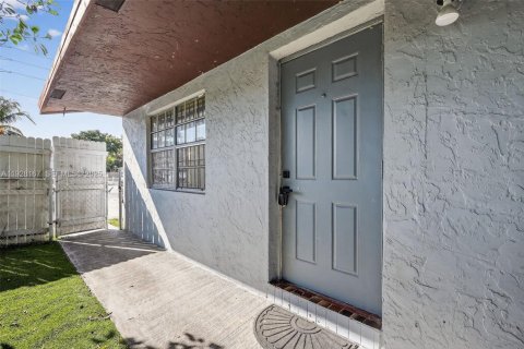 Appartement à louer à Dania Beach, Floride: 2 chambres, 85.84 m2 № 1987293 - photo 18