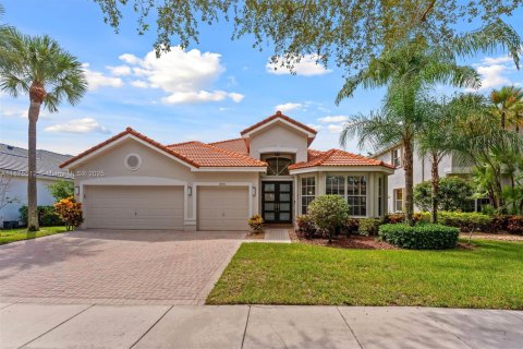 House in Boca Raton, Florida 4 bedrooms, 248.61 sq.m. № 1931773 - photo 3
