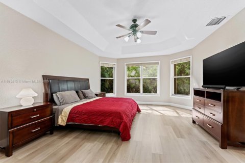 House in Boca Raton, Florida 4 bedrooms, 248.61 sq.m. № 1931773 - photo 20
