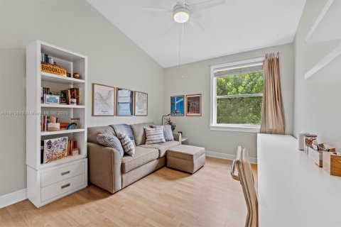 House in Boca Raton, Florida 4 bedrooms, 248.61 sq.m. № 1931773 - photo 27