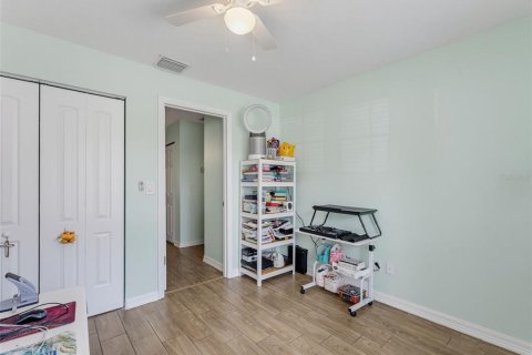 Villa ou maison à vendre à Safety Harbor, Floride: 2 chambres, 87.24 m2 № 2405351 - photo 3