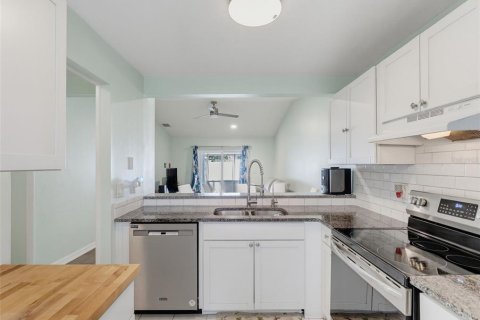 Villa ou maison à vendre à Safety Harbor, Floride: 2 chambres, 87.24 m2 № 2405351 - photo 23