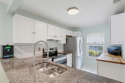 Villa ou maison à vendre à Safety Harbor, Floride: 2 chambres, 87.24 m2 № 2405351 - photo 17