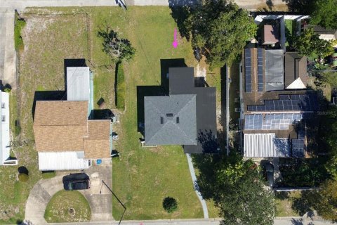 House in Saint Petersburg, Florida 4 bedrooms, 129.32 sq.m. № 2431161 - photo 23