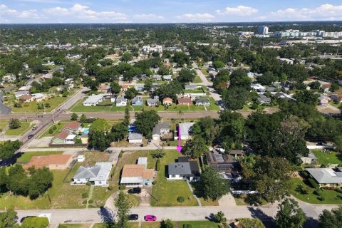 House in Saint Petersburg, Florida 4 bedrooms, 129.32 sq.m. № 2431161 - photo 22
