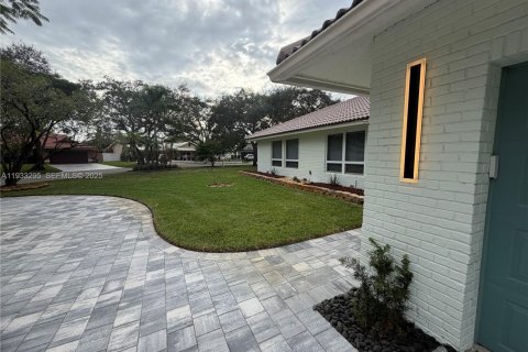 Купить виллу или дом в Корал-Спрингс, Флорида 4 спальни, 189.15м2, № 1991191 - фото 18