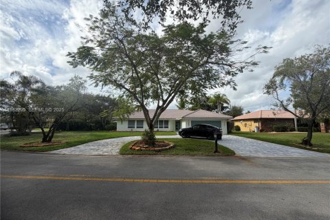 Купить виллу или дом в Корал-Спрингс, Флорида 4 спальни, 189.15м2, № 1991191 - фото 8