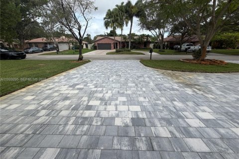 Купить виллу или дом в Корал-Спрингс, Флорида 4 спальни, 189.15м2, № 1991191 - фото 20