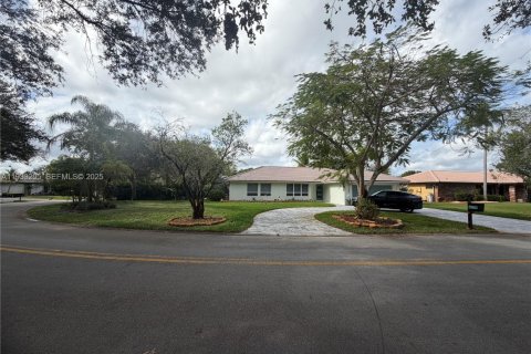 Купить виллу или дом в Корал-Спрингс, Флорида 4 спальни, 189.15м2, № 1991191 - фото 7