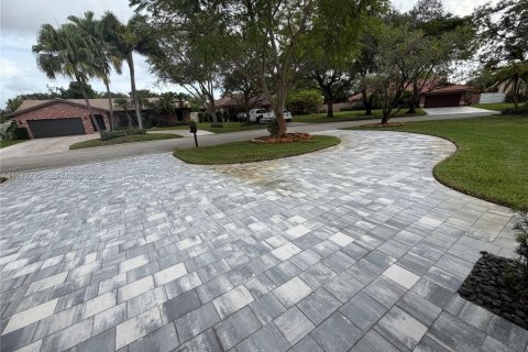 Купить виллу или дом в Корал-Спрингс, Флорида 4 спальни, 189.15м2, № 1991191 - фото 19