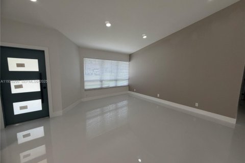 Купить виллу или дом в Корал-Спрингс, Флорида 4 спальни, 189.15м2, № 1991191 - фото 27