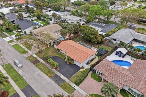 House in Fort Lauderdale, Florida 3 bedrooms, 116.13 sq.m. № 2246220 - photo 29