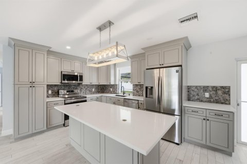House in Fort Lauderdale, Florida 3 bedrooms, 116.13 sq.m. № 2246220 - photo 15
