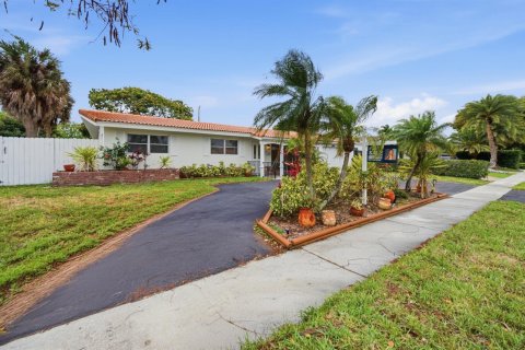 House in Fort Lauderdale, Florida 3 bedrooms, 116.13 sq.m. № 2246220 - photo 6