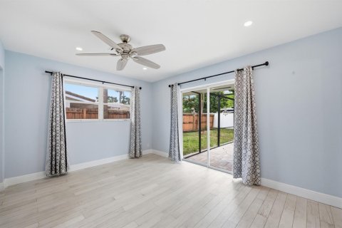 House in Fort Lauderdale, Florida 3 bedrooms, 116.13 sq.m. № 2246220 - photo 21