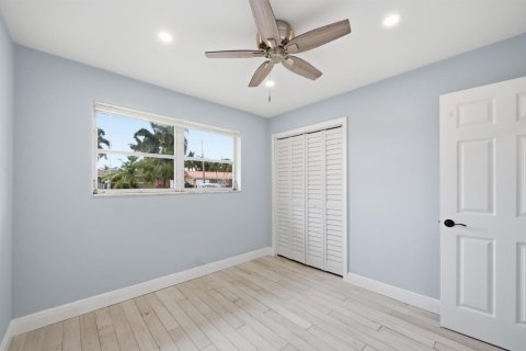 House in Fort Lauderdale, Florida 3 bedrooms, 116.13 sq.m. № 2246220 - photo 18