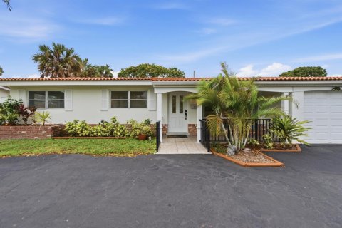 House in Fort Lauderdale, Florida 3 bedrooms, 116.13 sq.m. № 2246220 - photo 3
