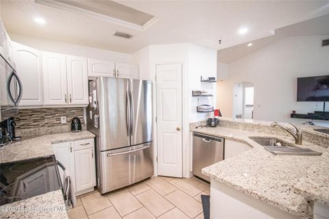 House in Titusville, Florida 3 bedrooms, 132.48 sq.m. № 1636972 - photo 9