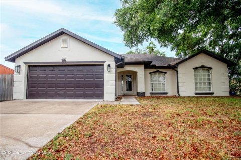 House in Titusville, Florida 3 bedrooms, 132.48 sq.m. № 1636972 - photo 1