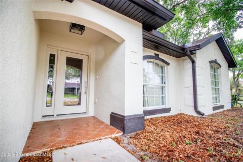 House in Titusville, Florida 3 bedrooms, 132.48 sq.m. № 1636972 - photo 3