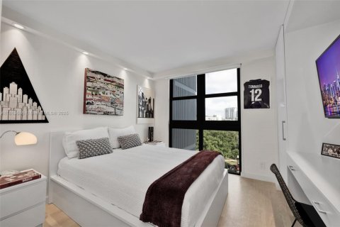 Condo in Miami Beach, Florida, 3 bedrooms  № 1888946 - photo 22