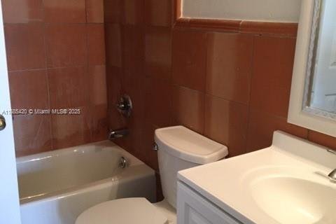 Снять в аренду кондоминиум в Хайалиа, Флорида 2 спальни, 88.07м2, № 1931662 - фото 10