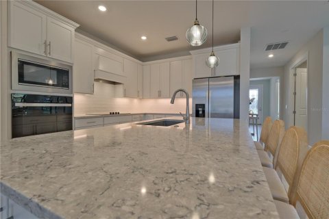 House in MAGNOLIA RANCH in Bradenton, Florida 3 bedrooms, 193.61 sq.m. № 2291502 - photo 18