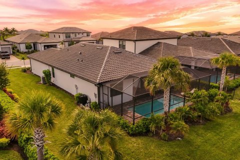 House in MAGNOLIA RANCH in Bradenton, Florida 3 bedrooms, 193.61 sq.m. № 2291502 - photo 5