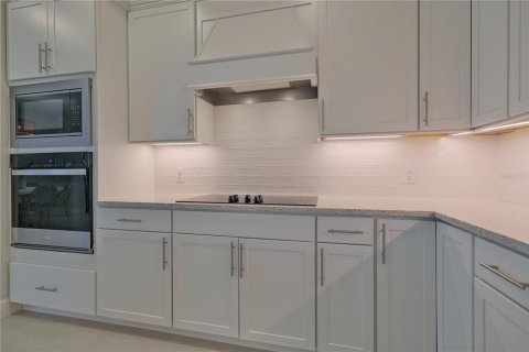 House in MAGNOLIA RANCH in Bradenton, Florida 3 bedrooms, 193.61 sq.m. № 2291502 - photo 20