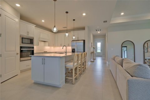 House in MAGNOLIA RANCH in Bradenton, Florida 3 bedrooms, 193.61 sq.m. № 2291502 - photo 16