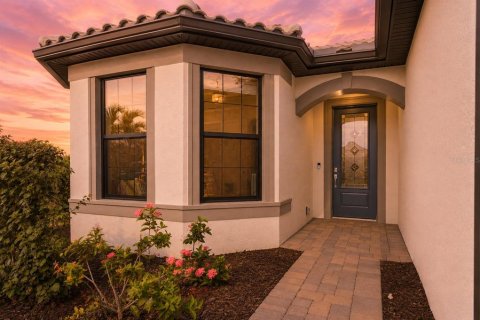 House in MAGNOLIA RANCH in Bradenton, Florida 3 bedrooms, 193.61 sq.m. № 2291502 - photo 9
