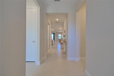House in MAGNOLIA RANCH in Bradenton, Florida 3 bedrooms, 193.61 sq.m. № 2291502 - photo 10