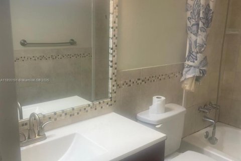 Купить кондоминиум в Тамарак, Флорида 1 спальня, 76.64м2, № 1874779 - фото 12