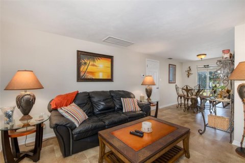 Villa ou maison à vendre à Holiday, Floride: 2 chambres, 97.27 m2 № 2120938 - photo 14