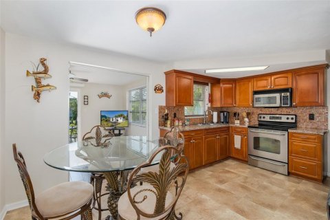 Villa ou maison à vendre à Holiday, Floride: 2 chambres, 97.27 m2 № 2120938 - photo 16