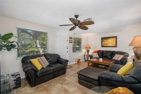Villa ou maison à vendre à Holiday, Floride: 2 chambres, 97.27 m2 № 2120938 - photo 13