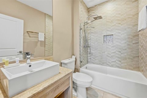Townhouse in Kissimmee, Florida 3 bedrooms, 203.92 sq.m. № 2107009 - photo 21