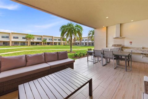Townhouse in Kissimmee, Florida 3 bedrooms, 203.92 sq.m. № 2107009 - photo 28