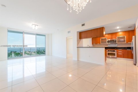 Condominio en alquiler en North Bay Village, Florida, 2 dormitorios, 162.86 m2 № 2248071 - foto 9