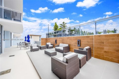 Condominio en alquiler en North Bay Village, Florida, 2 dormitorios, 162.86 m2 № 2248071 - foto 29