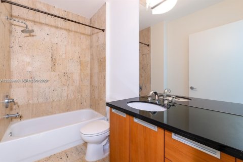 Condominio en alquiler en North Bay Village, Florida, 2 dormitorios, 162.86 m2 № 2248071 - foto 23