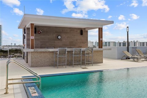 Condominio en alquiler en North Bay Village, Florida, 2 dormitorios, 162.86 m2 № 2248071 - foto 26