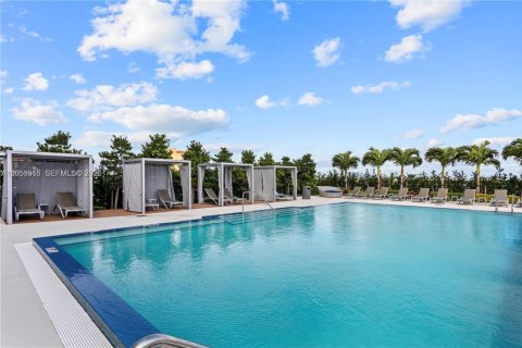 Condominio en alquiler en North Bay Village, Florida, 2 dormitorios, 162.86 m2 № 2248071 - foto 25
