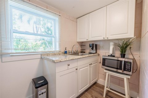 Condo in Miami, Florida  № 1891144 - photo 3