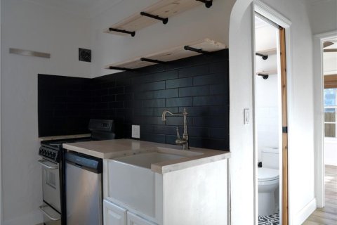 Casa en alquiler en Tampa, Florida, 2 dormitorios, 85.47 m2 № 1915642 - foto 12